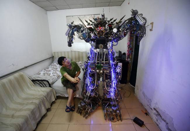 Scrap Metal Robot