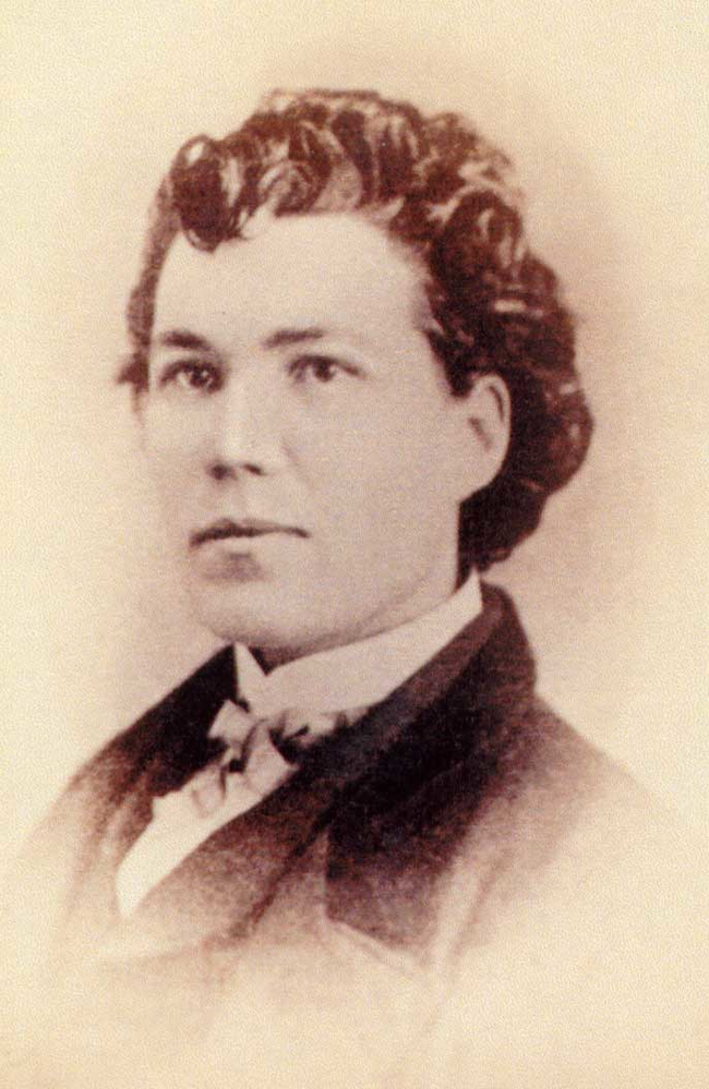 5.) Sarah Edmonds was a Canadian-turned-Union spy in the Civil War. She managed to infiltrate a Confederate fort as a black man, stole countless documents, and burned the fort to the ground.