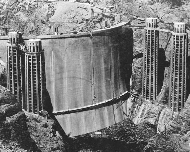 7.) A rare photo of the Hoover Dam before there was water.