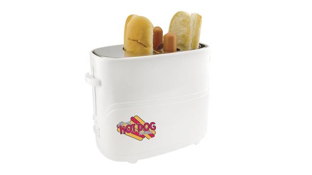 <a href="https://www.amazon.com/Nostalgia-HDT-600-Hot-Dog-Pop-up-Toaster/dp/B000N4KY8Q?tag=gizmodoamzn-20&ascsubtag=[t|link[p|5988717[a|B000N4KY8Q[au|5726820009935495877/=vira0d-20" target="_blank">Hot Dog Toaster</a>