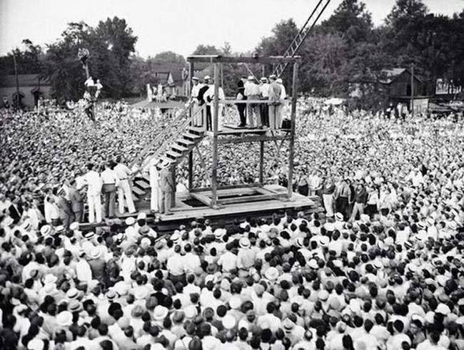 The last public execution in the United States, 1936.