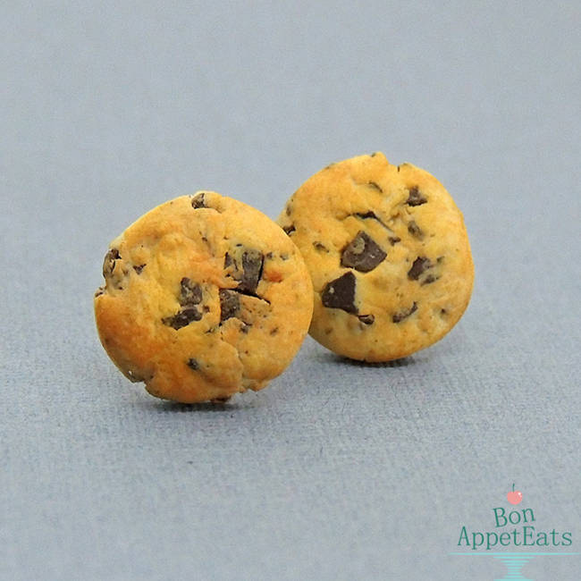 Chocolate chip cookie earrings