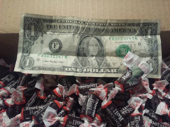 Tootsie Roll Rappers Filled with Cash