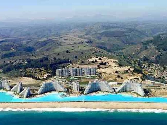 13.) The World's Largest Pool