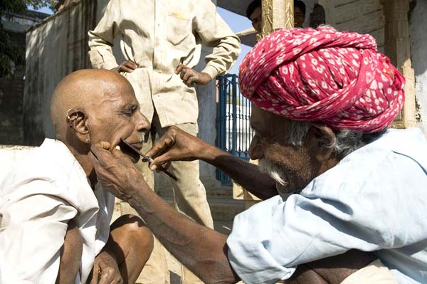 3,000 hours: are used shaving.