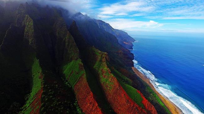 26.) Looking for a tropical paradise? There's only one place to go: Kauai, Hawaii.