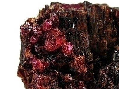 3. Painite: $300,000 - $600,000 per carat