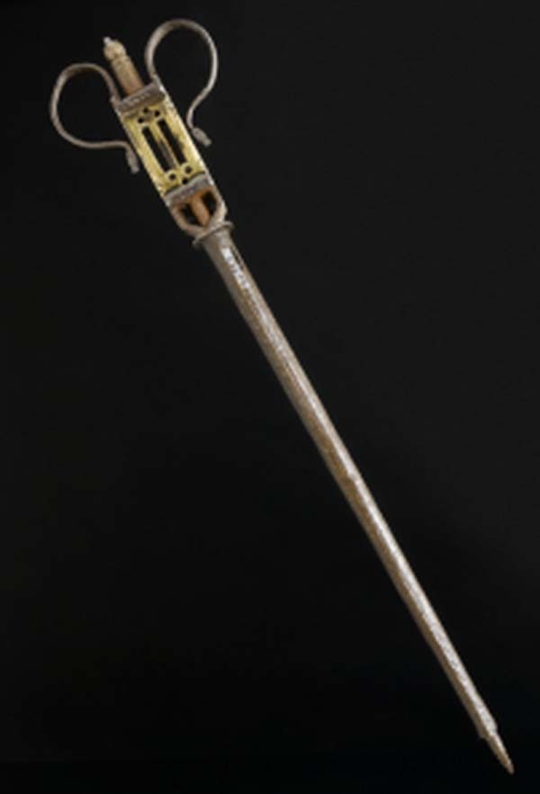 5.) Bullet Extractor (1500s): These extractors could reach bullets embedded deeply in a patient’s body. Pulling out a bullet was sometimes risky and could result in more injury, but was common practice.