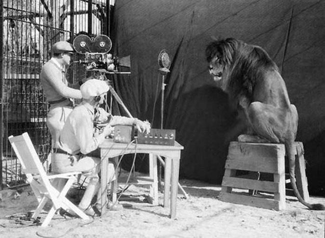 3.) 1929 - Filming the MGM Lion.