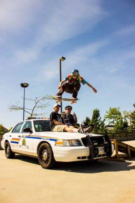 Very brave cops to trust this skateboarder.