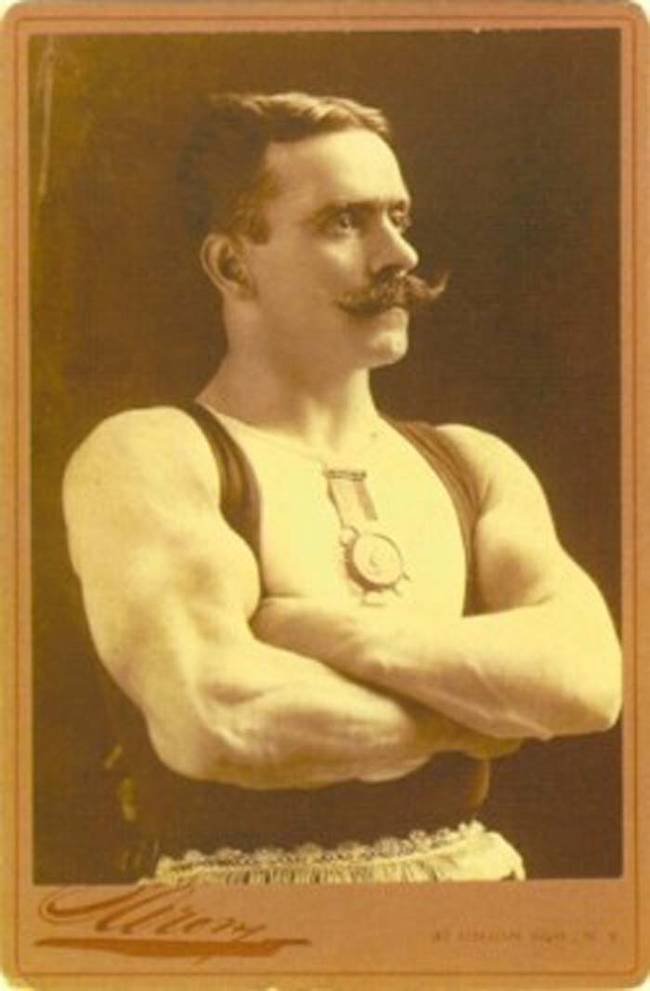 There were a lot of Victorian gym rats.