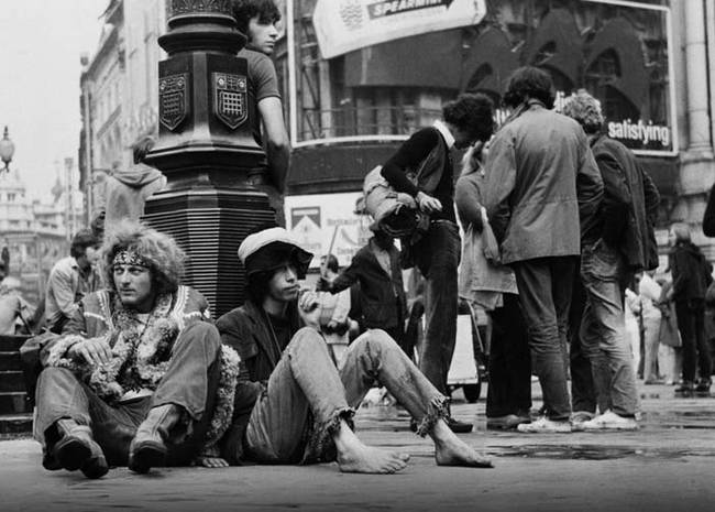 17.) English hippies in London in the 1960s