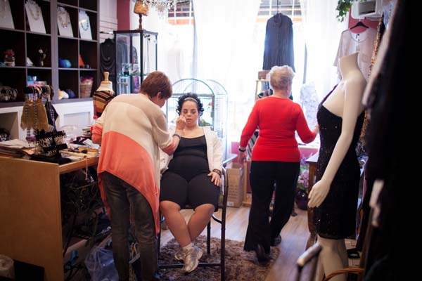 On the big day, Ricchina got ready at a friend's salon in south Philadelphia.