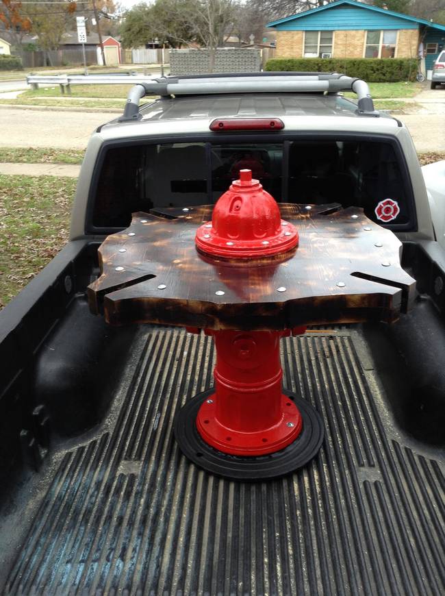 And here's the final product - an awesome fire hydrant table.