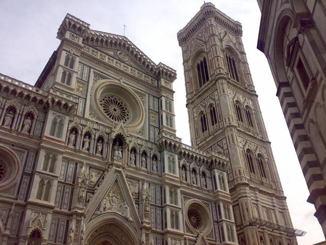 6.) Don't eat near public buildings in Italy.