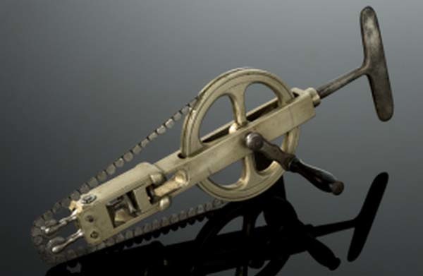 16.) Skull Saw (1830s-60s): To access the brain, this hand-cranked skull saw would be used to cut through the cranium.