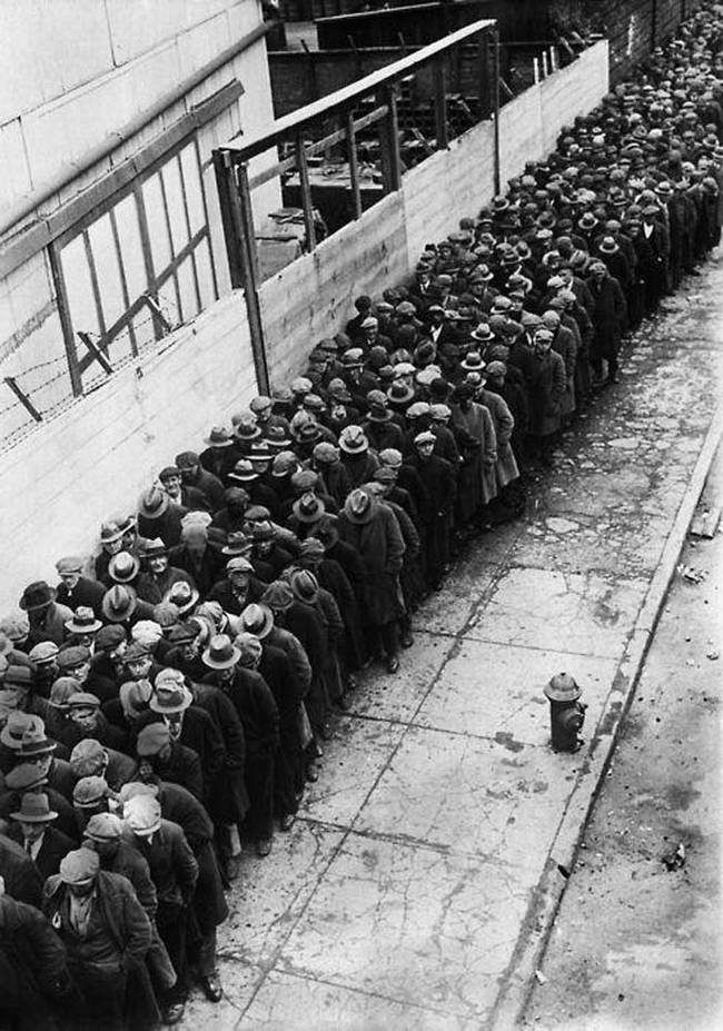 Jobs were scarce during this time. Here are hundreds of men lined up to apply for just a single position.