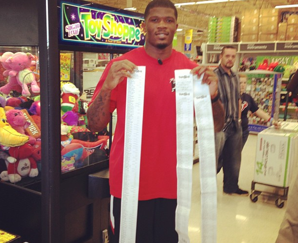 1.) Andre Johnson is a star wide receiver for the Houston Texans, but his ability to make fans happy goes beyond the playing field. For seven Christmases in a row now, Johnson has gone on an incredible spending spree to provide gifts for less-fortunate kids.