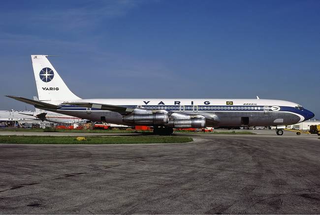 In 1979, a Boeing 707-323C cargo vehicle disappeared en route to Brazil. Neither the wreckage of the plane, the bodies of the 6 crew members, or the 153 paintings by famous Japanese artist Manabu Mabe were found.