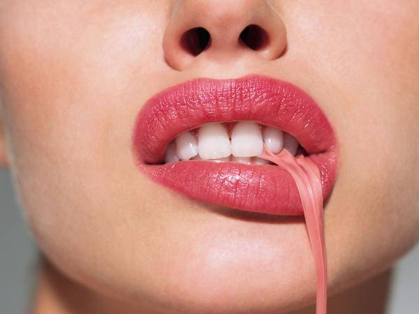 Swallowing gum: Swallowed gum doesn't take 7 years to digest.