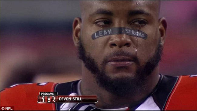 The linebacker, who was wearing his own support for his daughter, was understandably moved to tears.