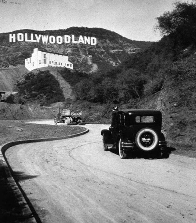 9.) 1923 - The Hollywood sign right after it was built.