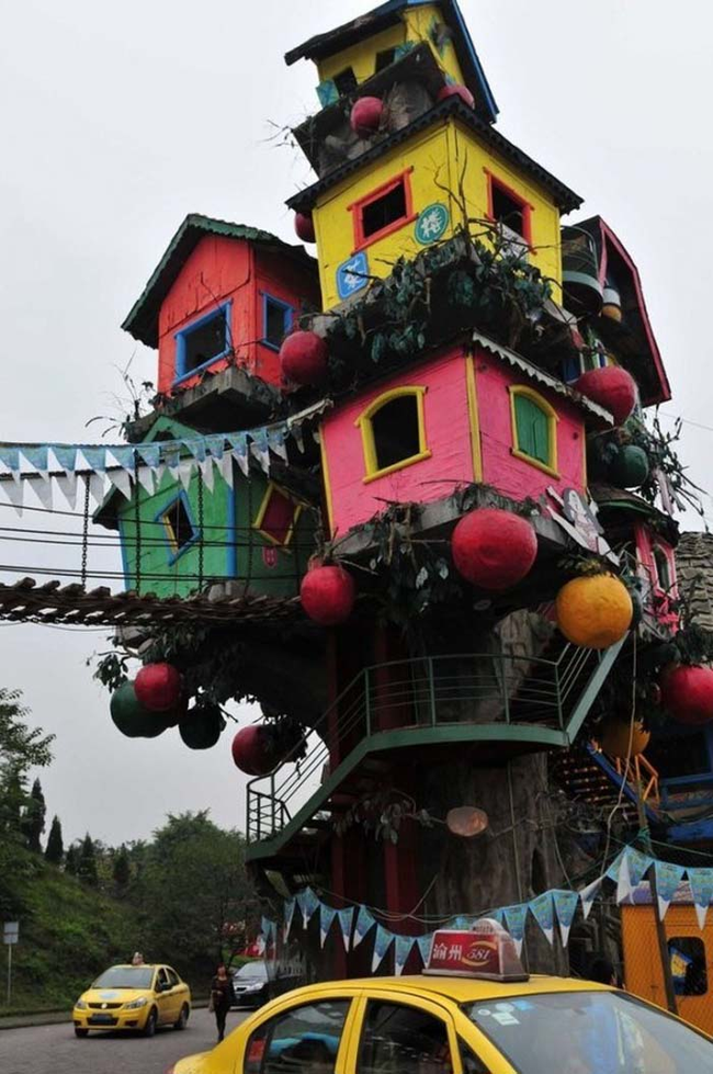 This eyesore of a ramshackle building is on Chongqing’s Foreigner Street.