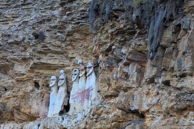 These "statues" are actually sarcophagi, located 60 kilometers northeast of Chachapoyas, in Luya Province of Peru.