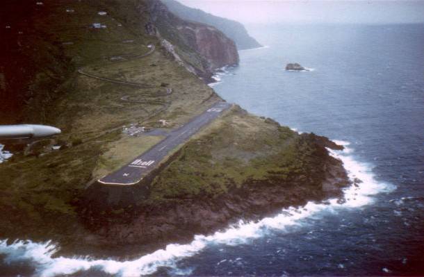 Juancho E. Yrausquin Airport, Saba Island