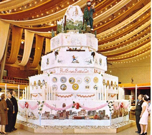 12.) The world’s largest birthday cake weighed 25,000 lbs and stood 23 feet tall. It was made in 1962 for the Seattle World’s Fair by Van De Kamp´s Holland Dutch Bakers.