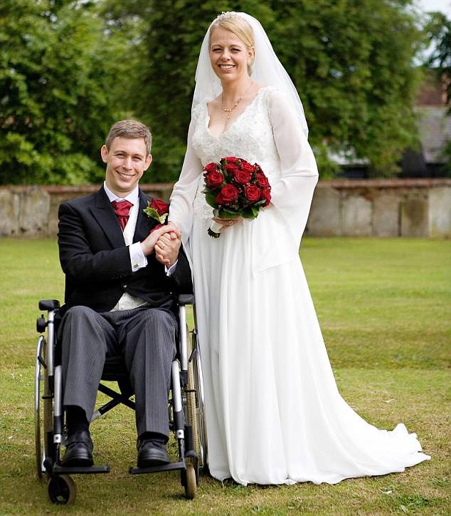 The two moved in together in England, and Joanna's love seems to have inspired a renewed physical strength in Martin, who now had full mobility of his torso. The two got married in 2009.