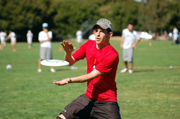 9) Frisbee