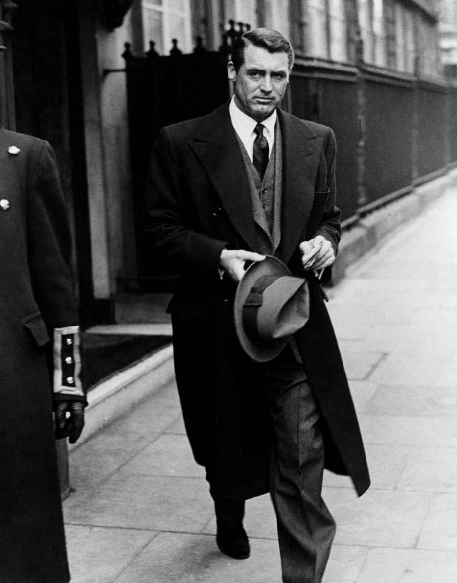 The definition of old school cool. Cary Grant in the 1950s.