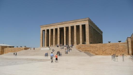 4.) Anıtkabir