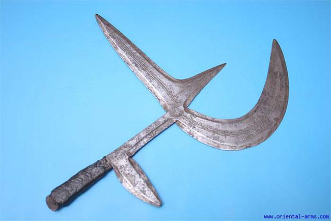 10.) Hunga Mungas: They may sound silly, but these curved blades with multiple points were not to be trifled with. Blocking an attack would be unpredictable. This kind of blade would even be thrown at the enemy.