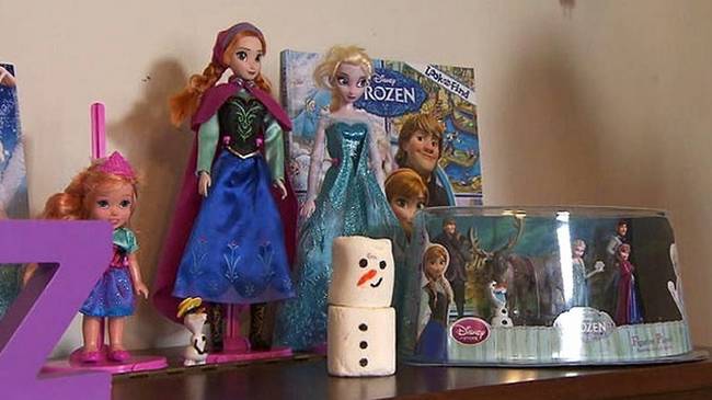 12.) Because of the movie's popularity, there was a SEVERE shortage of Frozen merchandise in 2014.
