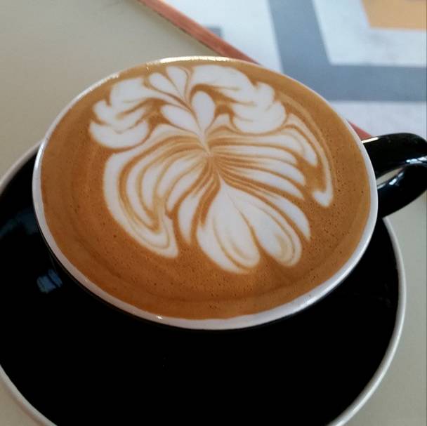 Depending on the direction and speed of the pour, different patterns can emerge.