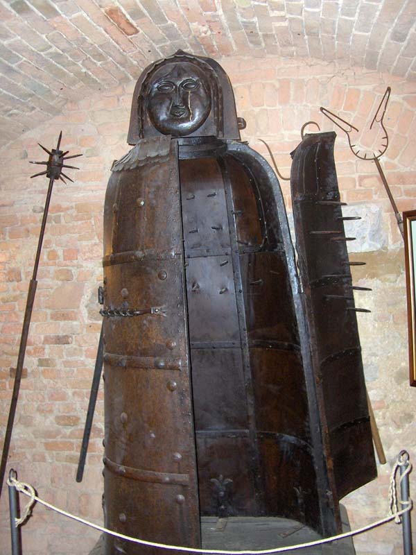 6.) Iron maidens were not invented during the Medieval period. They weren’t used for torture. They were created in the 18th century and were pieced together from artifacts in museums to attract more visitors.