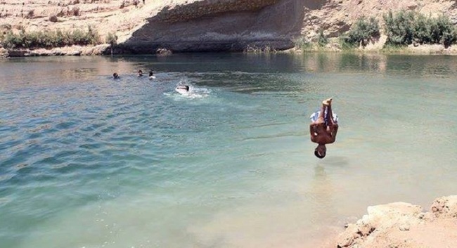 Despite that possibility the locals are undeterred. The so-called "Lac de Gafsa" is the place to be right now.