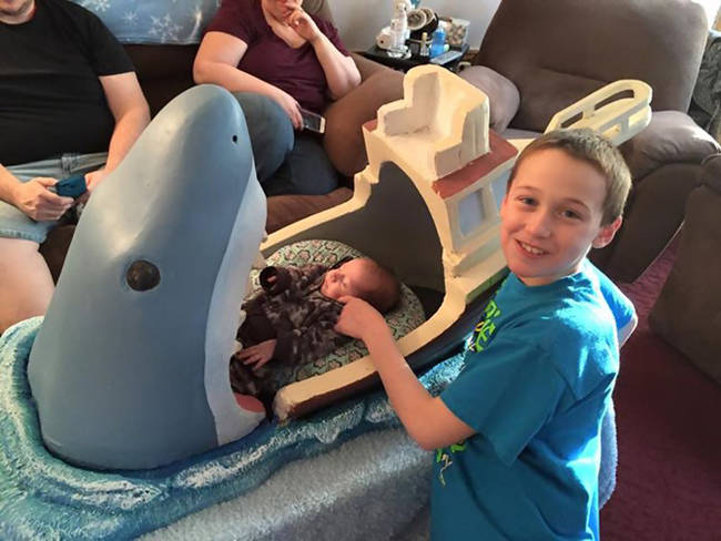 The rest of the family really liked the shark crib too.