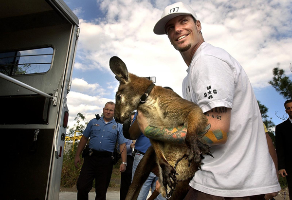 8.) Vanilla Ice and his pet wallaroo