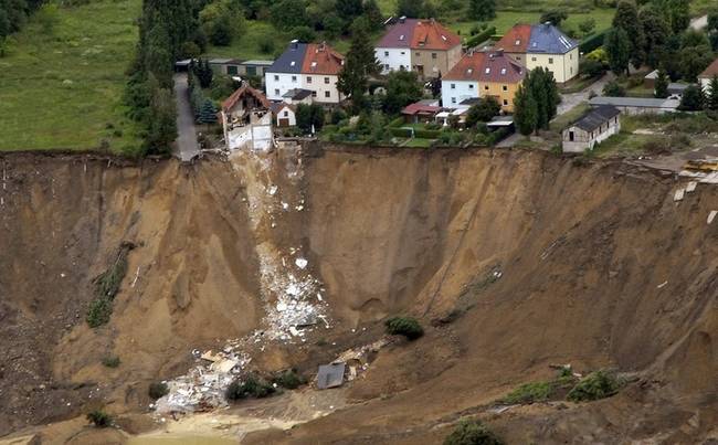 Rocks that can be dissolved by water are known as evaporites.