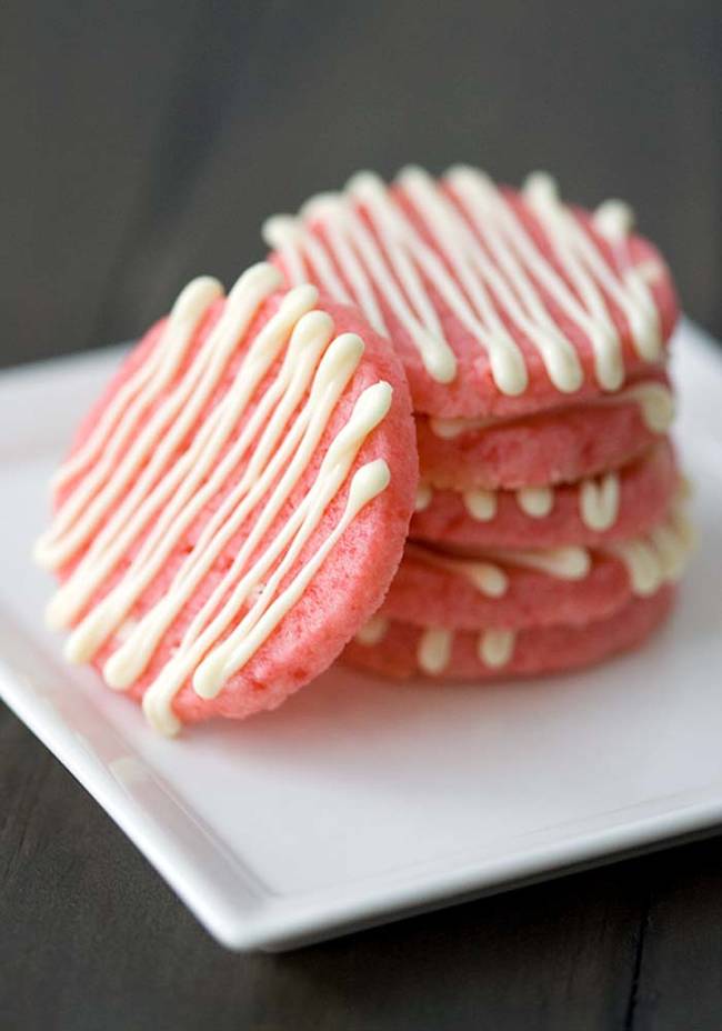 7.) White Chocolate and Cherry Shortbread Cookies