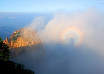 If the tukdam meditation worked, a glowing rainbow would emit from the monk, indicating that he had reached the highest form of Enlightenment.