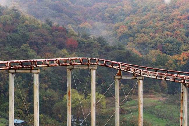 This rusty roller coaster doesn't look very stable...