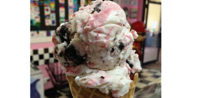 Kitty Kitty Bang Bang from <a href="https://ilovescoopsmn.com/" target="_blank">Scoops Ice Cream</a> in Bloomington, MN.