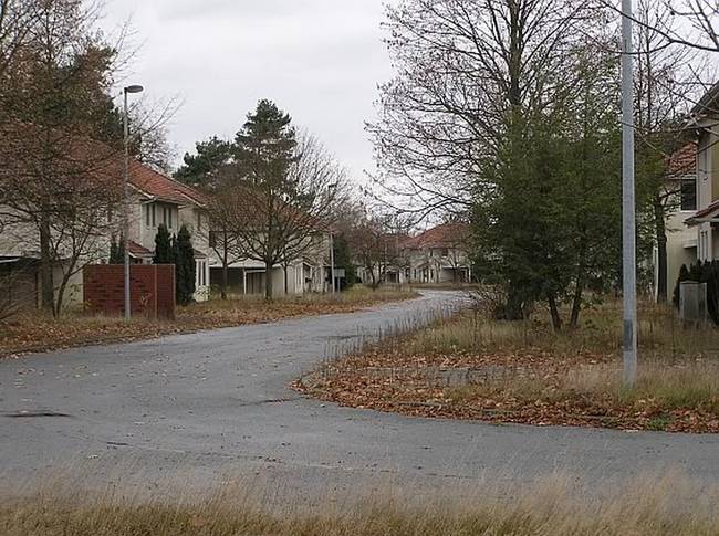 6.) Babenhausen Barracks, Germany.