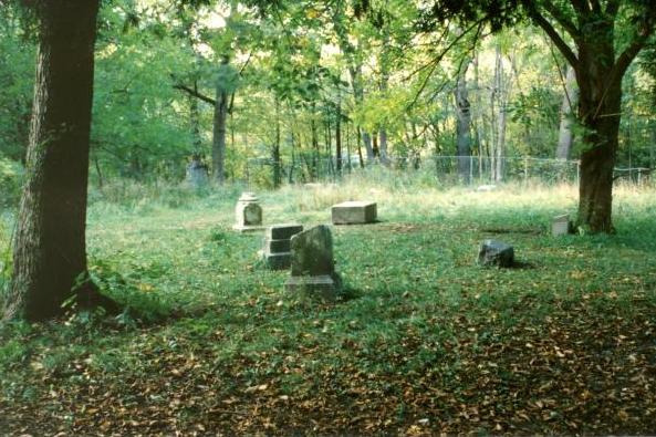 4.) Bachelor's Grove Cemetery (Bremen Township, Illinois) - Once a favorite family destination for many, this cemetery is said to feature colored lights, phantom cars, and other ghostly things.