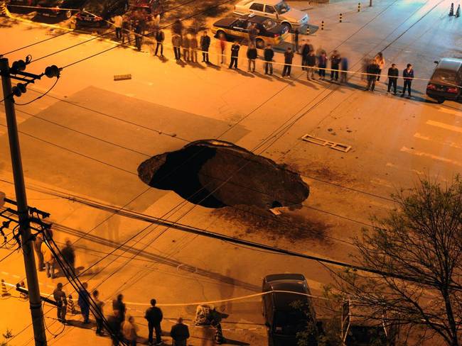 This horrifying image is exactly the sort of nightmare everyone imagines when they think of sinkholes.