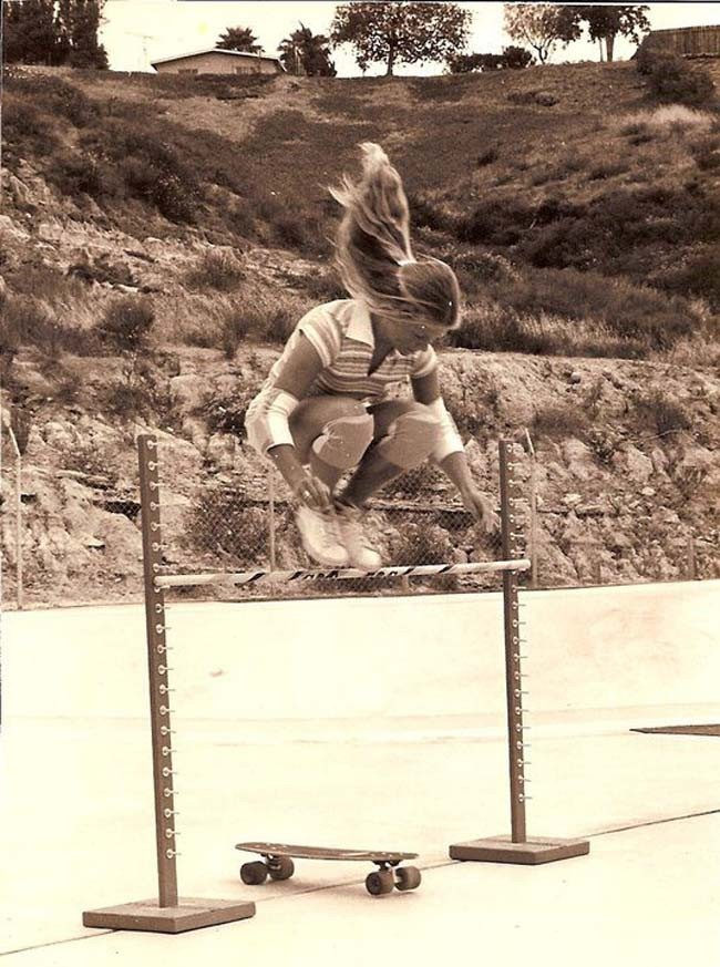 10.) Ellen O'Neal, one of the first female professional skateboarders in 1976.